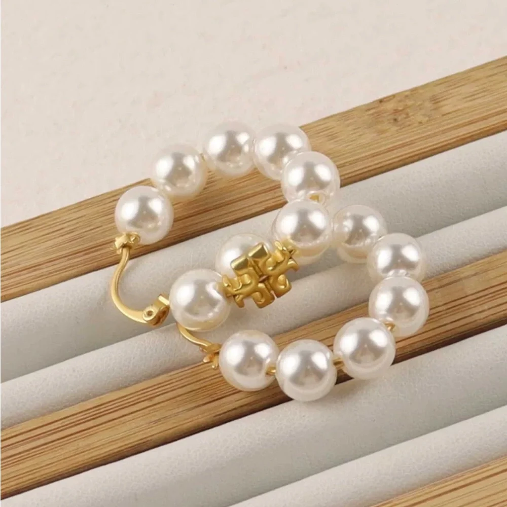 NWT Tory Burch Eleanor Kira Pearl Hoop Earrings - Picture 5 of 10